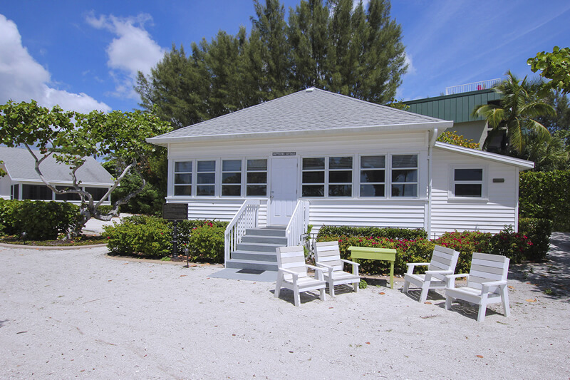 Island Inn Sanibel Matthews Beachfront Cottage Front