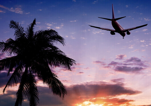 Airplane Flying to Florida | Airplane Flying to Florida | What airport is closest to Sanibel Island and Island Inn?