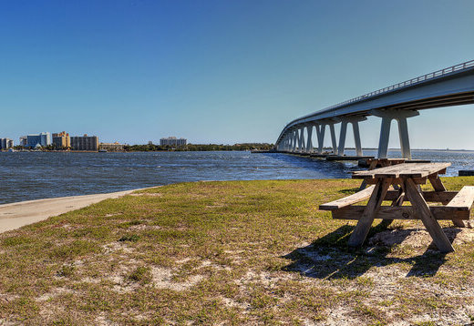 Sanibel Causeway Park | On my way to Island Inn, will I pay a Sanibel Causeway toll?